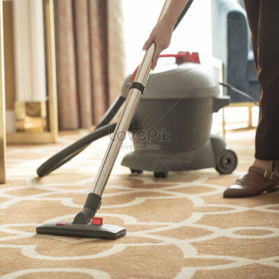 lovepik-hotel-cleaning-vacuum-cleaner-picture_501120567